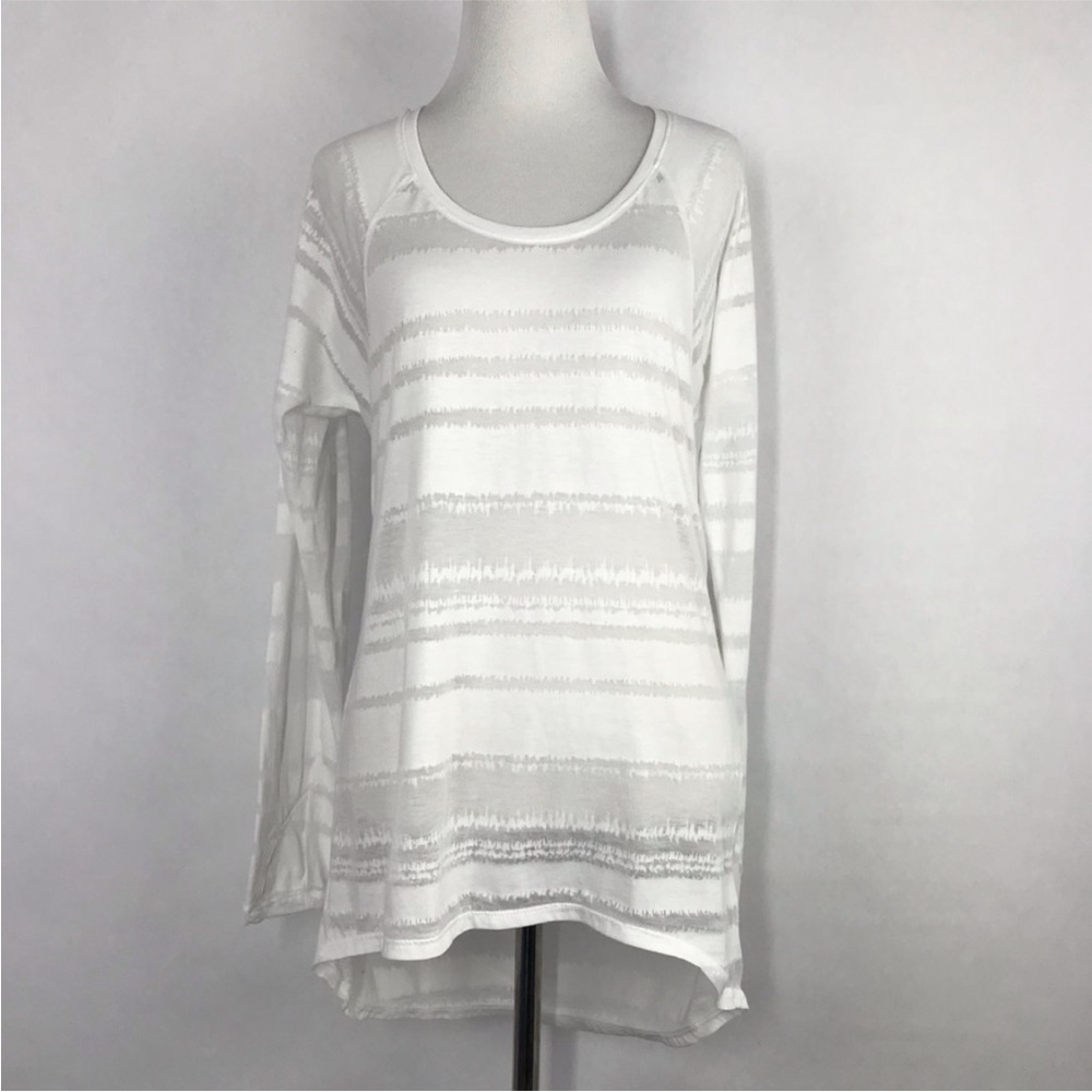 Athleta See Through White Scoop Neck Size Small Breathable Long Sleeve Women’s S